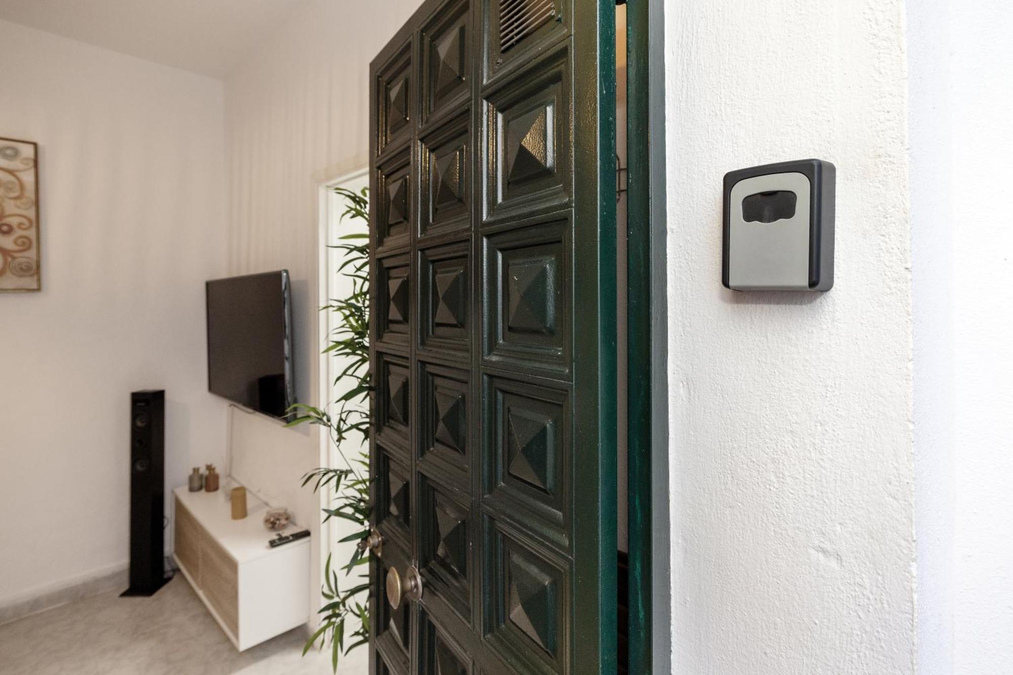 Apartamentos Trianasol Seville Exterior photo